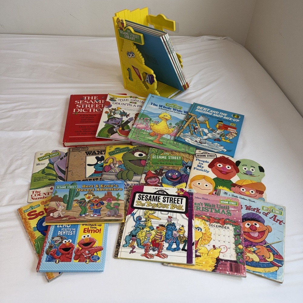 The Sesame Street Book Club Golden Shape‎ Books Vintage 19 Books Plus Stand